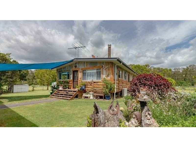238 Wallace Road, Beachmere QLD 4510