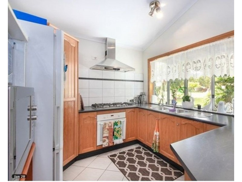 238 Wallace Road, Beachmere QLD 4510