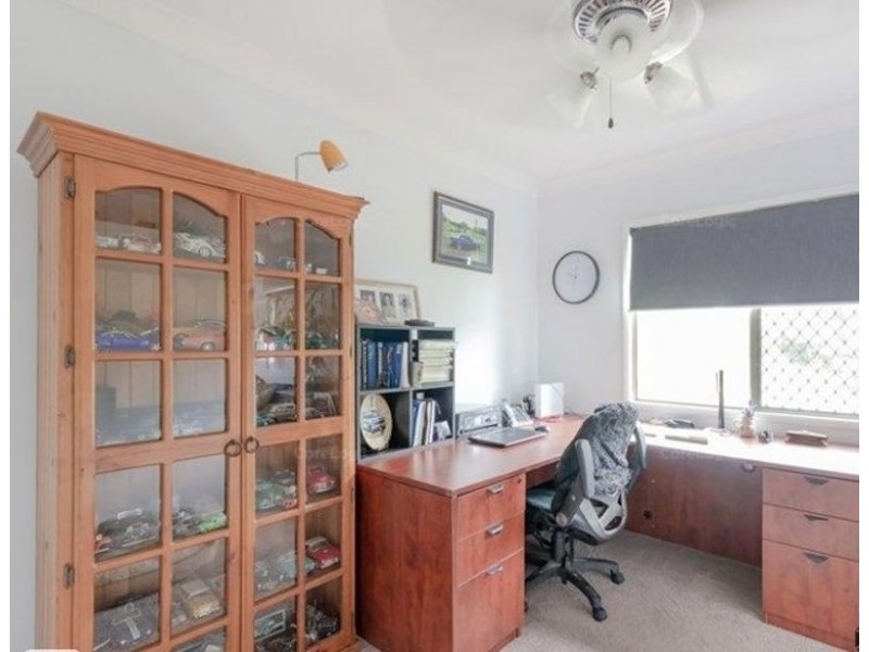 238 Wallace Road, Beachmere QLD 4510