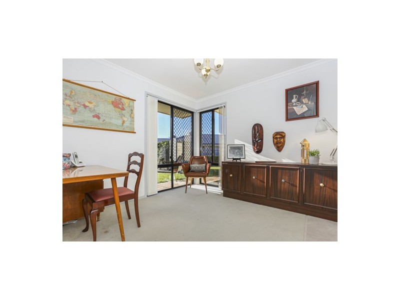 9 Mossman Way, Sandstone Point QLD 4511