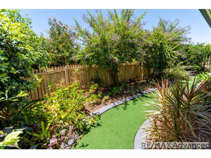 10/8 Spinnaker Drive (Seabreeze Court), Sandstone Point QLD 4511