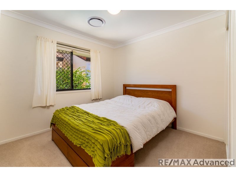 10/8 Spinnaker Drive (Seabreeze Court), Sandstone Point QLD 4511