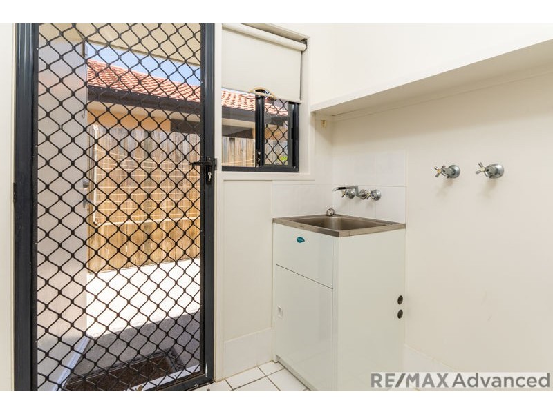 10/8 Spinnaker Drive (Seabreeze Court), Sandstone Point QLD 4511
