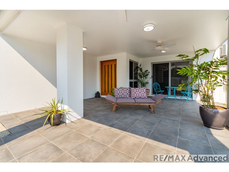 24 First Avenue, Bongaree QLD 4507