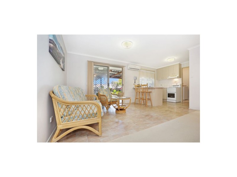 15 Trent Court, Sandstone Point QLD 4511