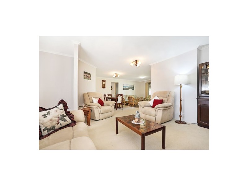 15 Trent Court, Sandstone Point QLD 4511