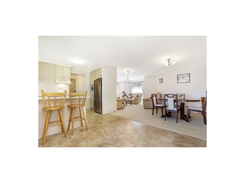 15 Trent Court, Sandstone Point QLD 4511