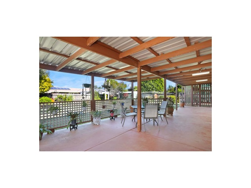 15 Trent Court, Sandstone Point QLD 4511