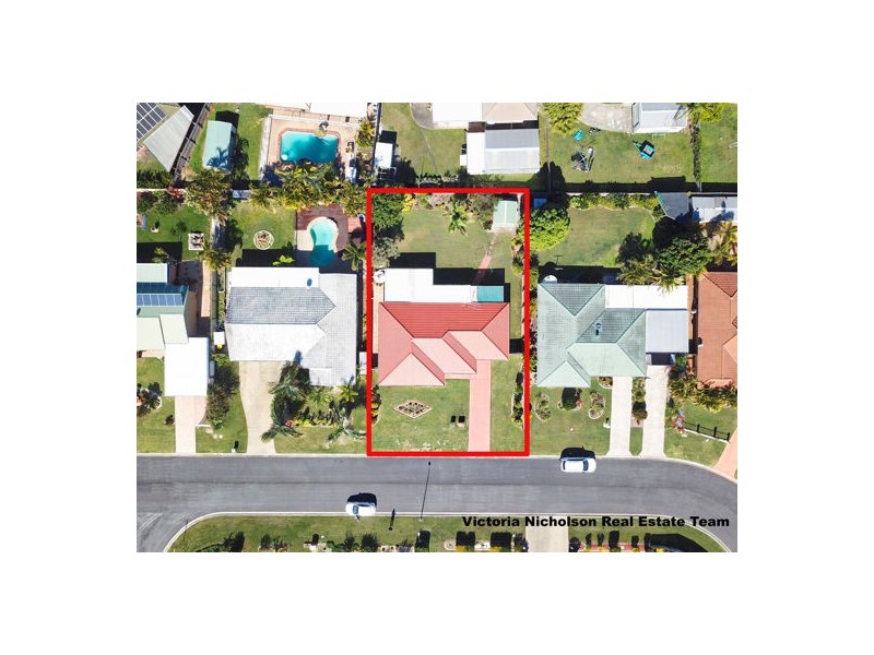 15 Trent Court, Sandstone Point QLD 4511