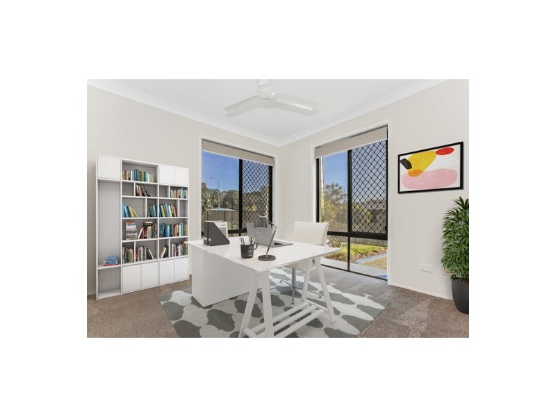 317 Bestmann Road, Sandstone Point QLD 4511