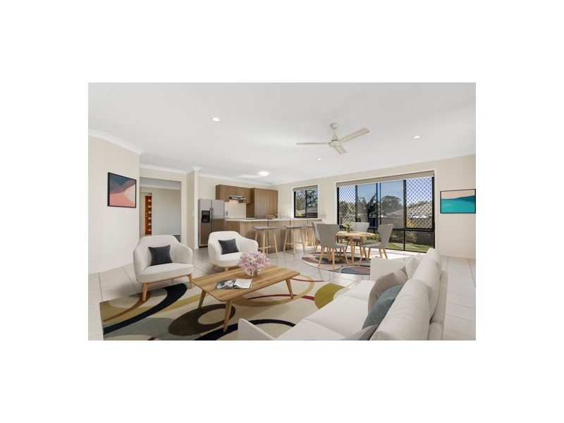 317 Bestmann Road, Sandstone Point QLD 4511