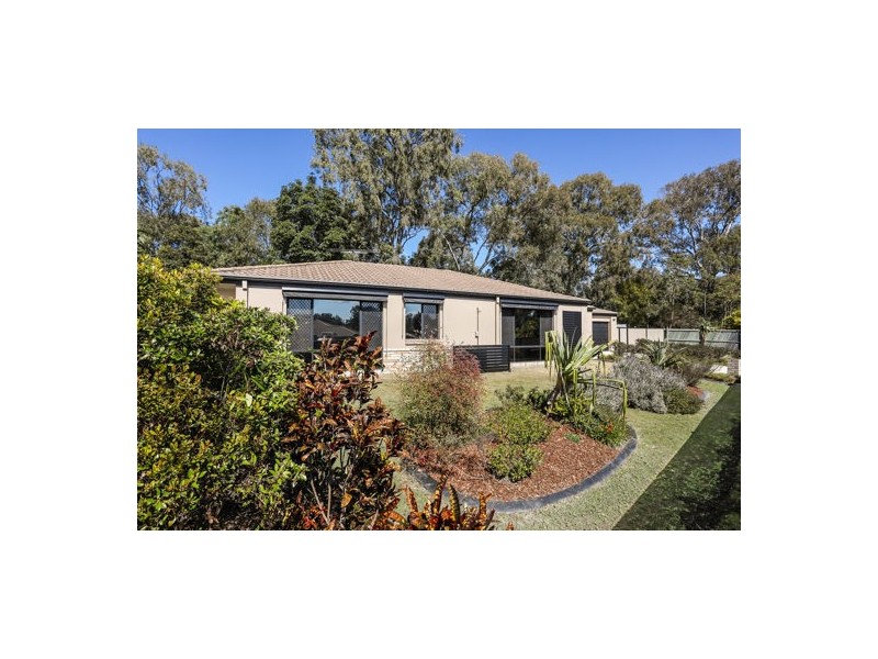 317 Bestmann Road, Sandstone Point QLD 4511