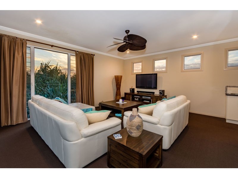 19 Seaside Drive, Banksia Beach QLD 4507