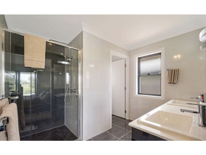 16 Foxtail Crescent, Banksia Beach QLD 4507