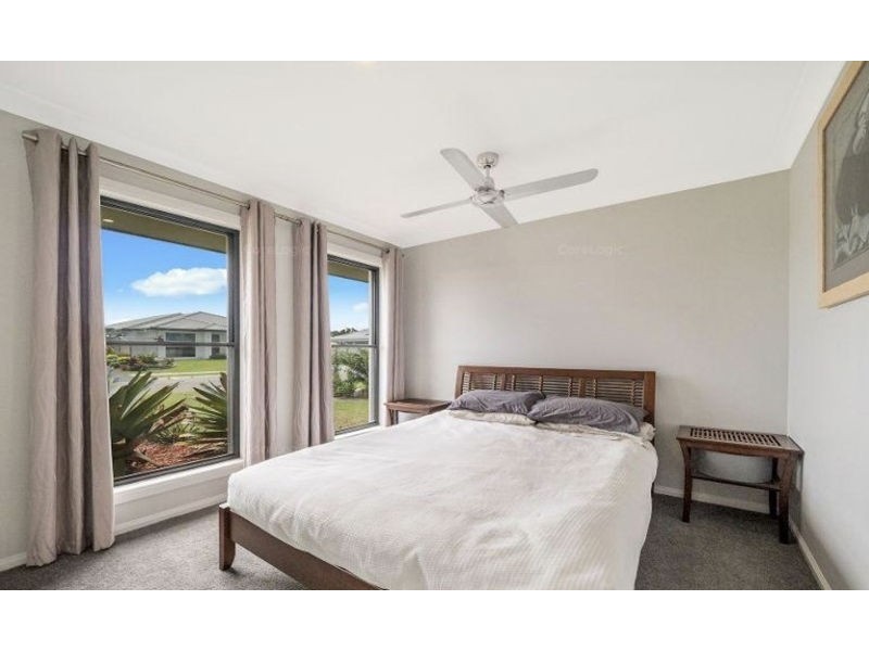 16 Foxtail Crescent, Banksia Beach QLD 4507