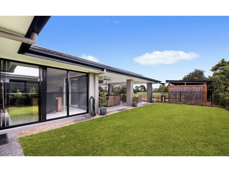 16 Foxtail Crescent, Banksia Beach QLD 4507