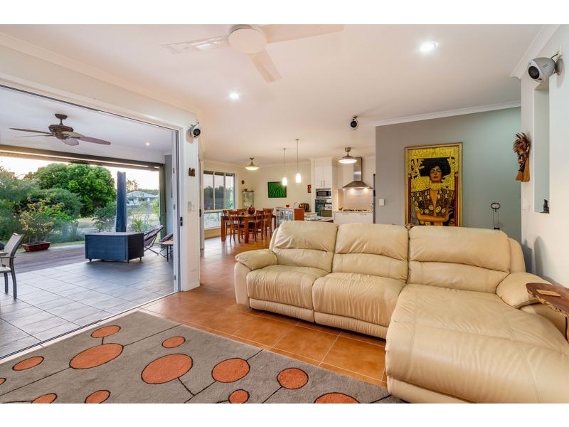 39 Blueberry Street, Banksia Beach QLD 4507