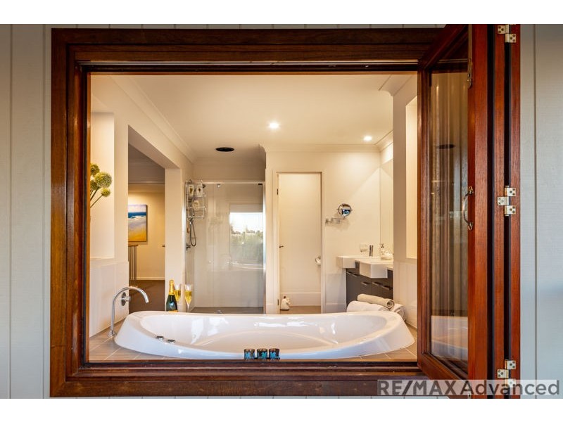 17 Dunebean Drive, Banksia Beach QLD 4507
