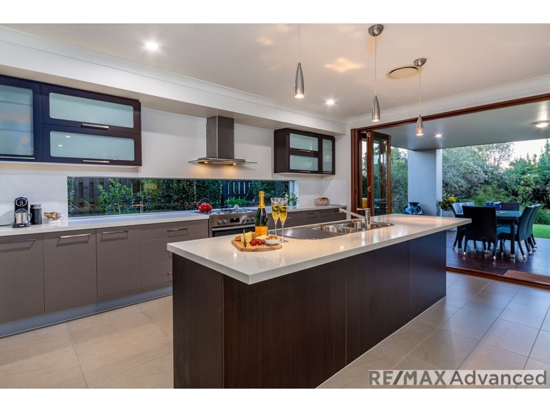 17 Dunebean Drive, Banksia Beach QLD 4507