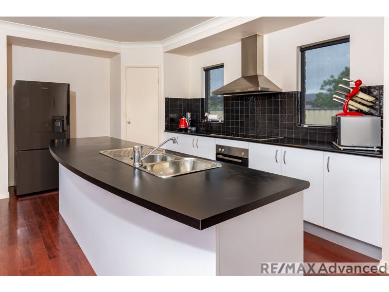 48 Mossman Way, Sandstone Point QLD 4511