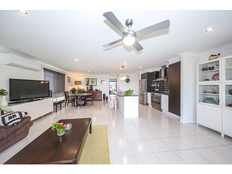 27 Honeymyrtle Street, Banksia Beach QLD 4507