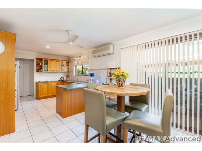 4 Captain Cook Drive, Banksia Beach QLD 4507