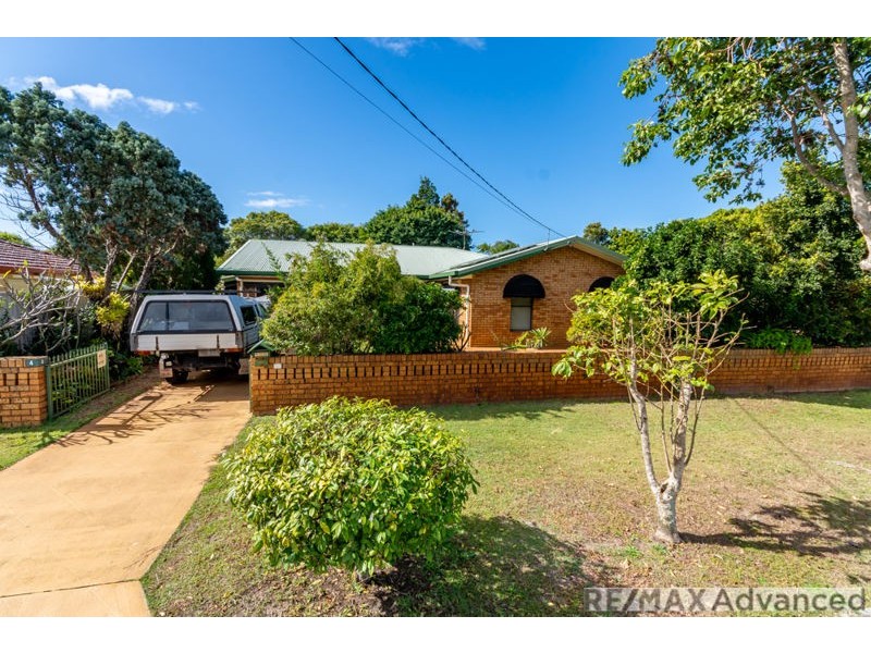 4 Captain Cook Drive, Banksia Beach QLD 4507