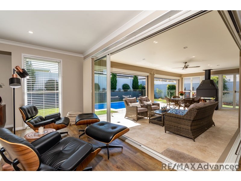 15 Corymbia Way, Banksia Beach QLD 4507