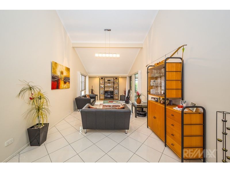 18 Lee Avenue, Bongaree QLD 4507