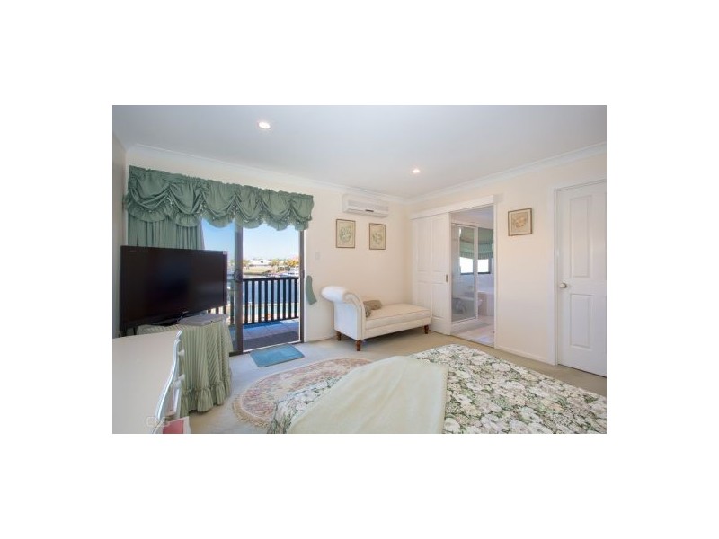 41 Voyagers Drive, Banksia Beach QLD 4507