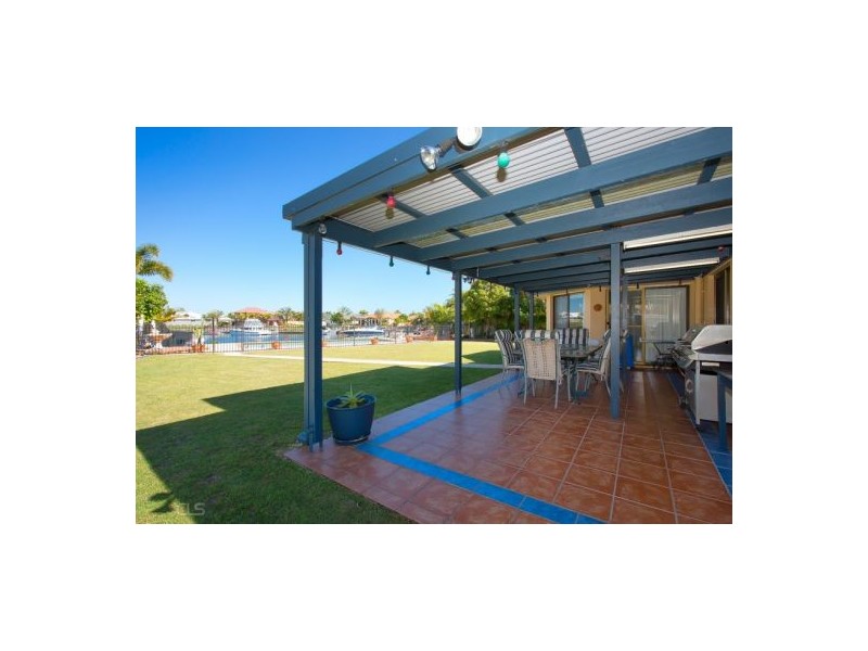 41 Voyagers Drive, Banksia Beach QLD 4507