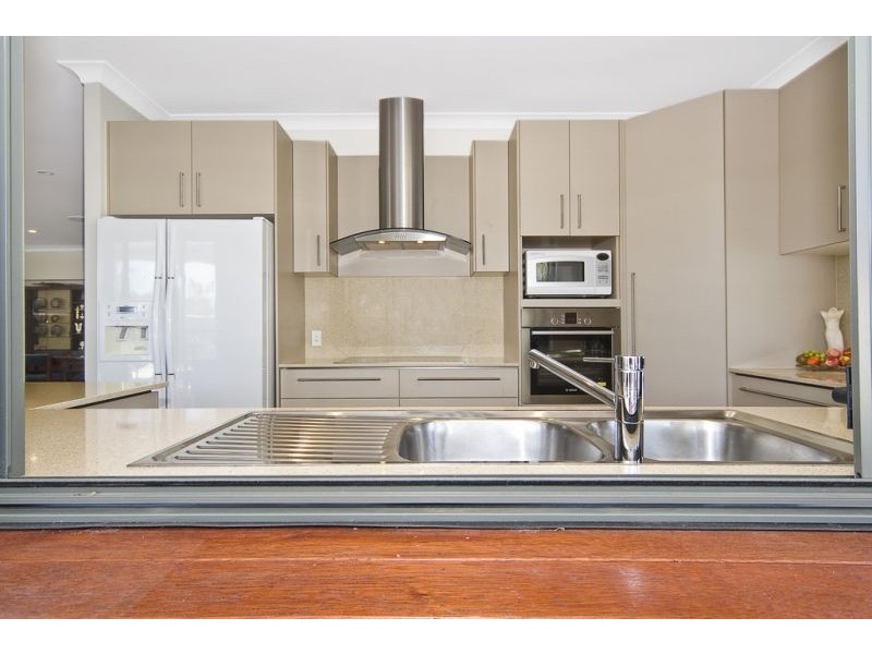 44 Marina Blv, Banksia Beach QLD 4507