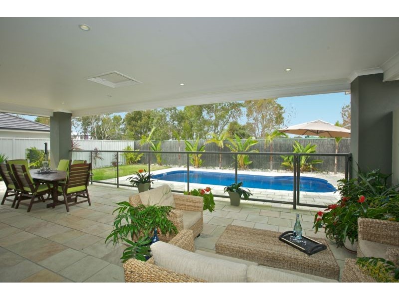 44 Marina Blv, Banksia Beach QLD 4507
