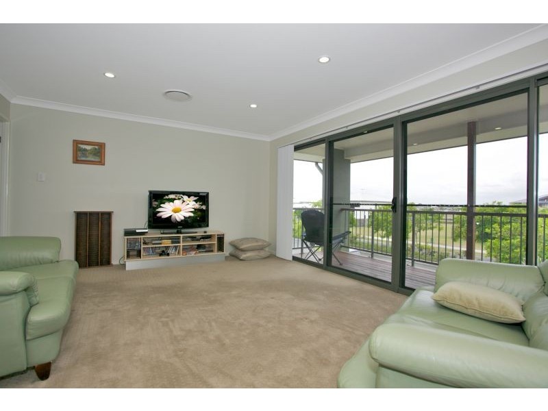 44 Marina Blv, Banksia Beach QLD 4507