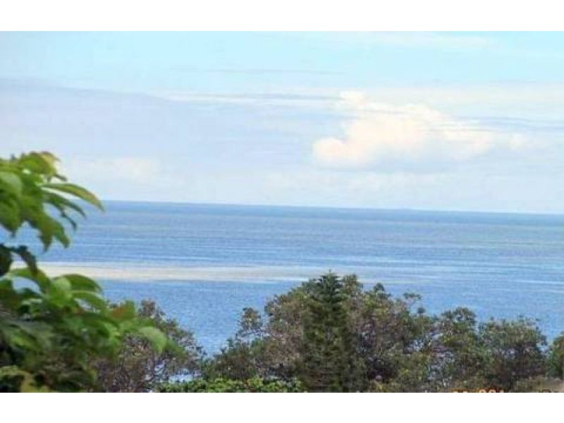 2/5 Clark Tce, Sandstone Point QLD 4511