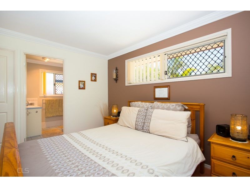 15 Bilinga Crt, Sandstone Point QLD 4511
