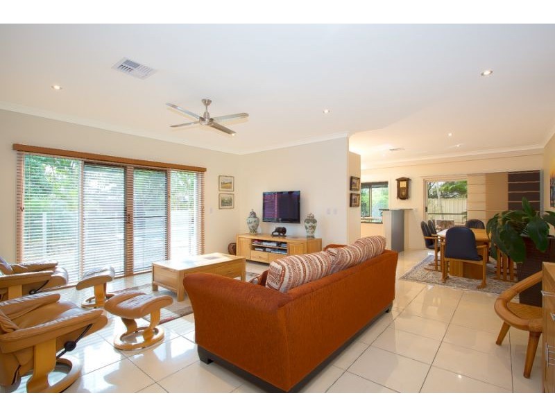 52 FLAMINGO DRIVE, Banksia Beach QLD 4507