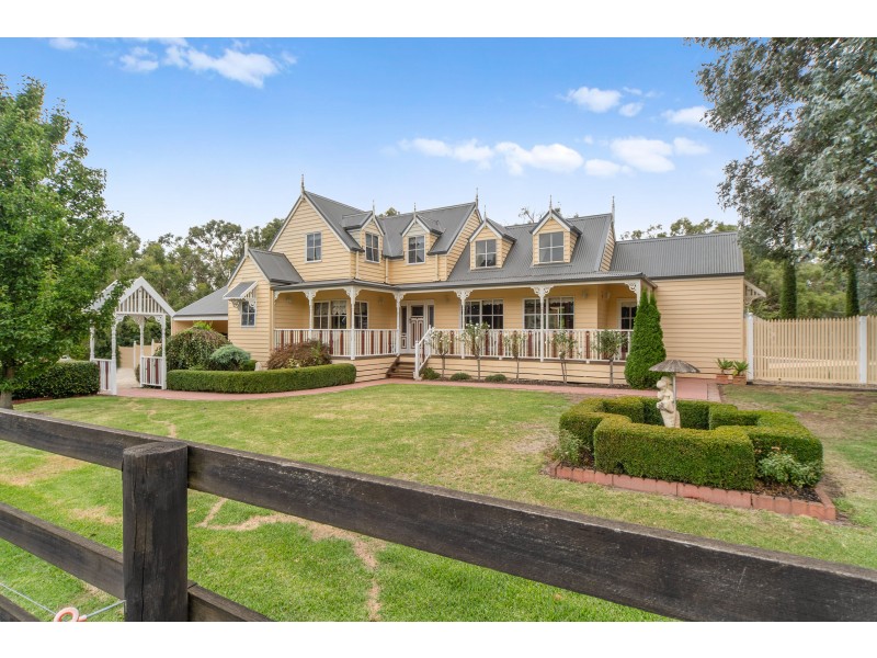 45 Scott Road, Cranbourne South VIC 3977