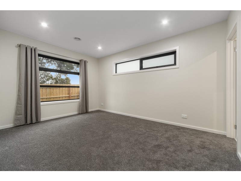 2/26 CALEY STREET, Frankston North VIC 3200