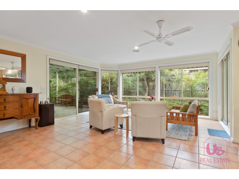 8 Heatherwood Grove, Langwarrin VIC 3910