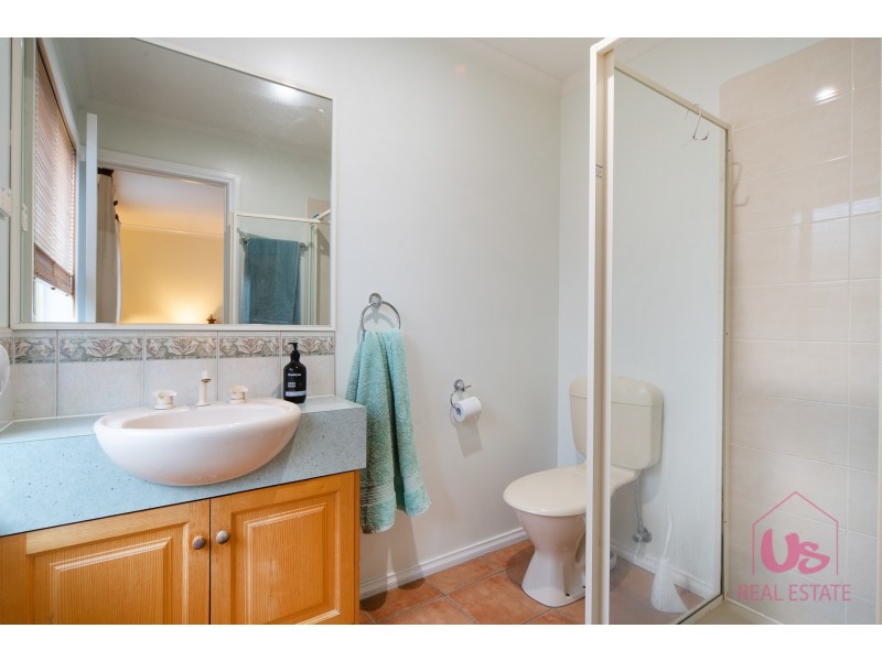 8 Heatherwood Grove, Langwarrin VIC 3910