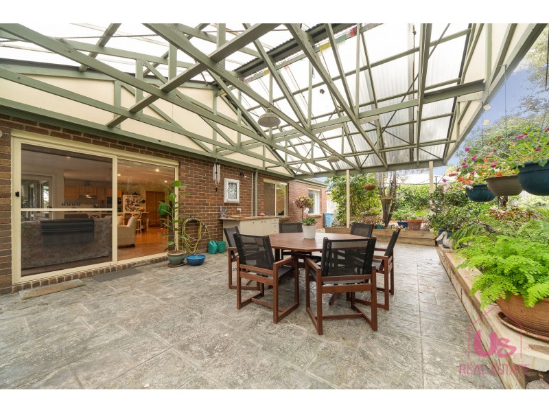 8 Heatherwood Grove, Langwarrin VIC 3910