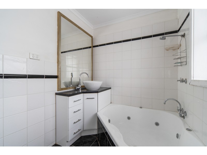 14 Hickory Crescent, Frankston North VIC 3200