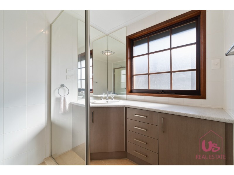 1 Kareela Road, Frankston VIC 3199