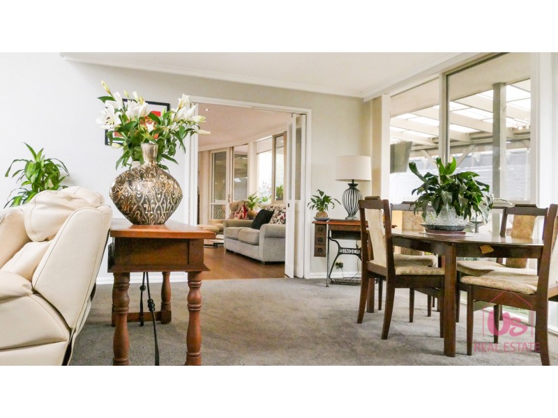 4 Woodside Avenue, Frankston South VIC 3199