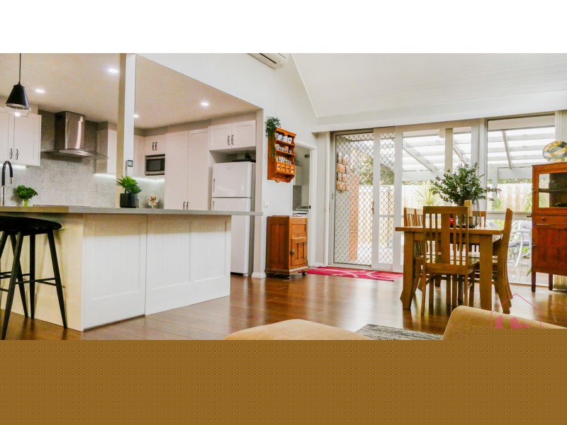 4 Woodside Avenue, Frankston South VIC 3199