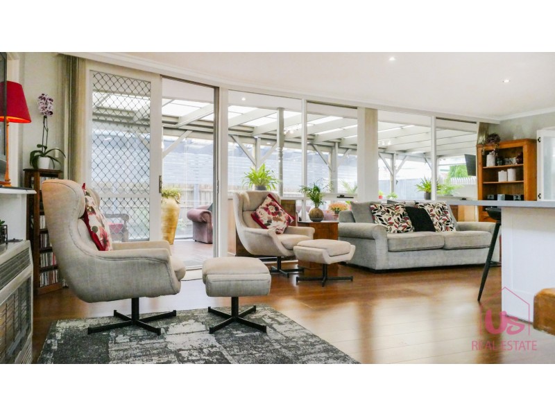 4 Woodside Avenue, Frankston South VIC 3199