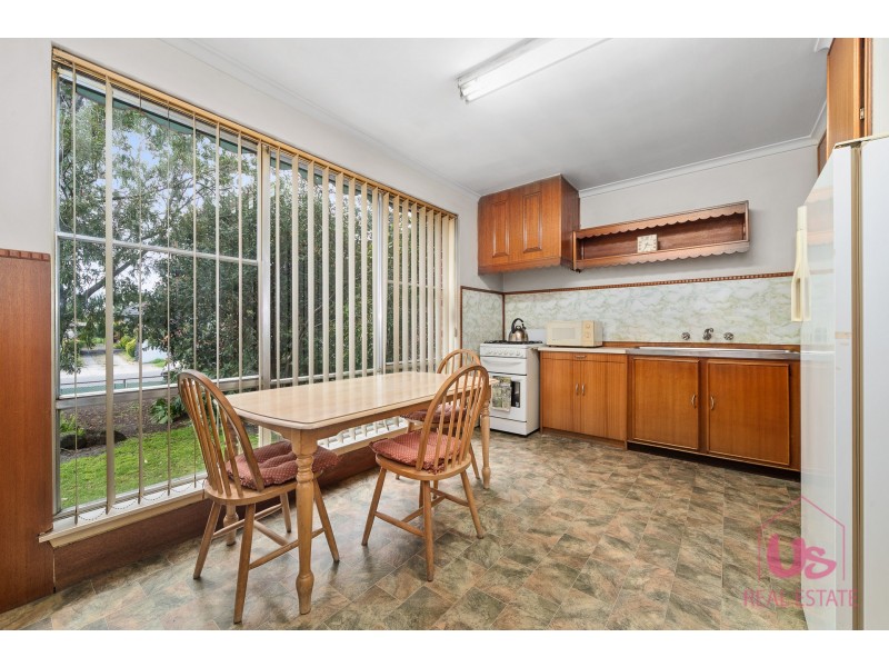 28 Brunning Crescent, Frankston North VIC 3200