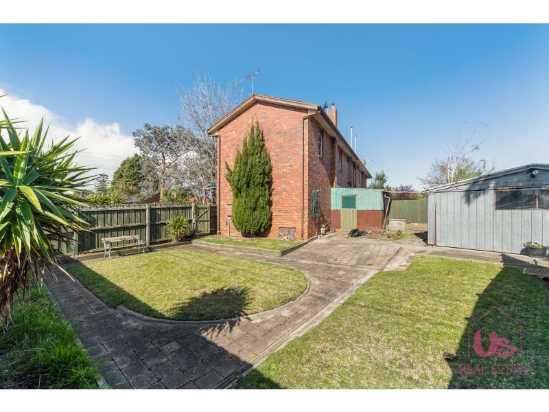 28 Brunning Crescent, Frankston North VIC 3200
