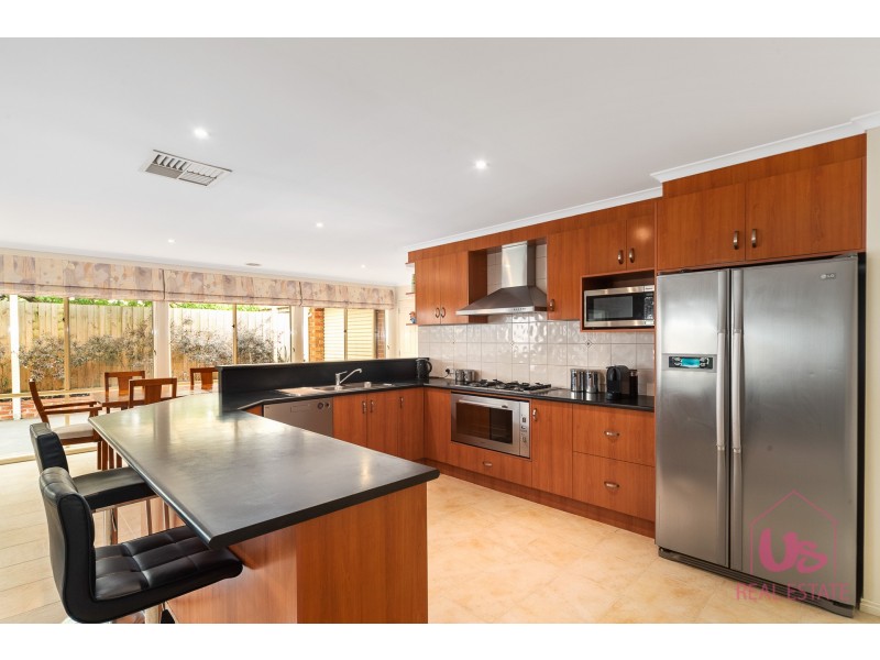 7 Kibo Court, Cranbourne North VIC 3977